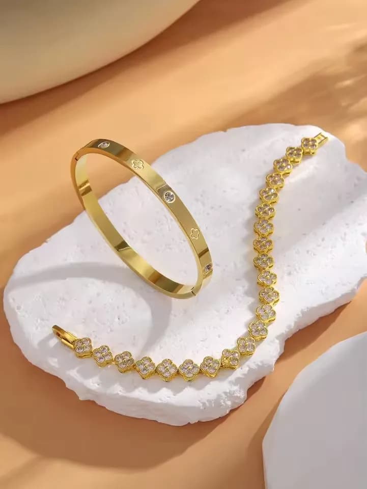 Aurora Bloom 2-Piece Four-Leaf Zircon Bracelet Set