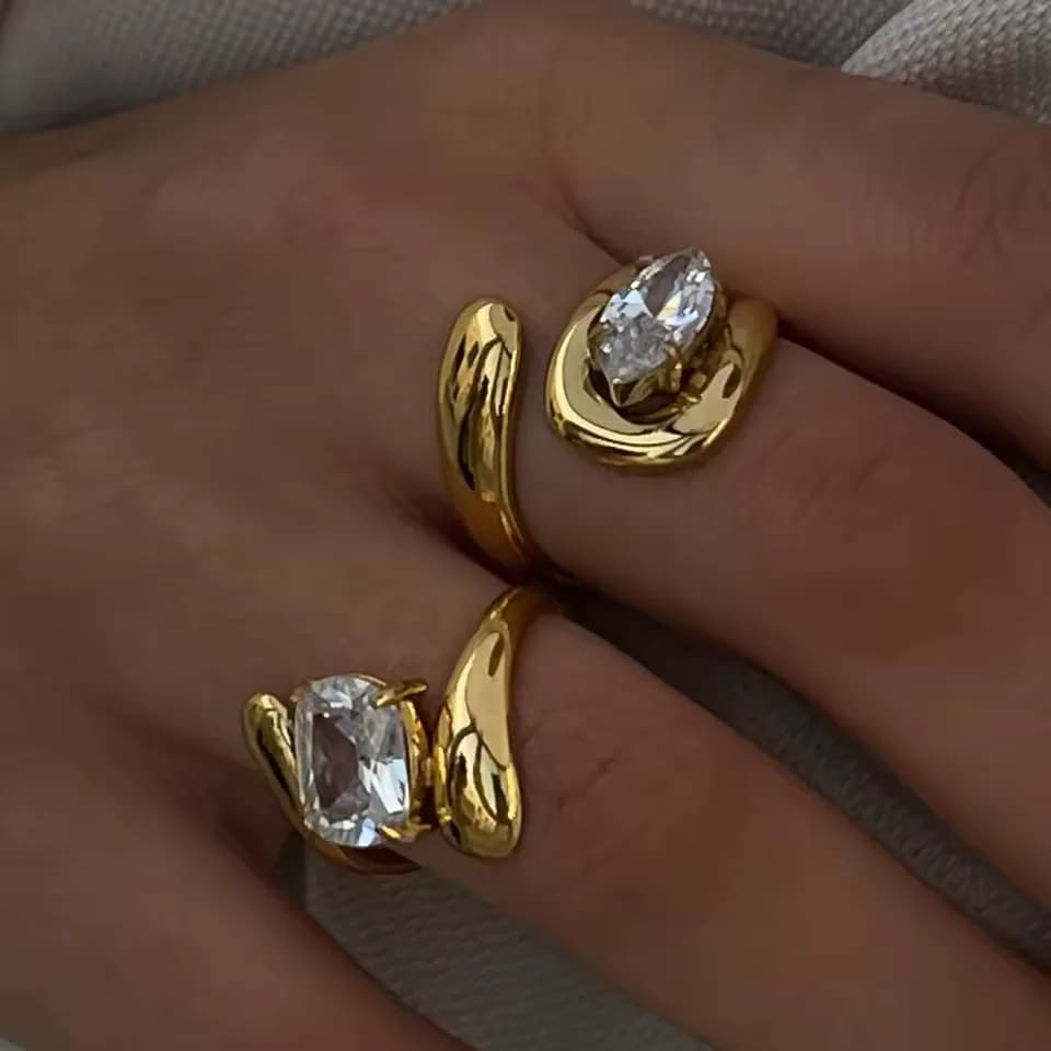 Statement-Ring mit großem Zirkonia-Tropfen, 18K vergoldeter Edelstahl