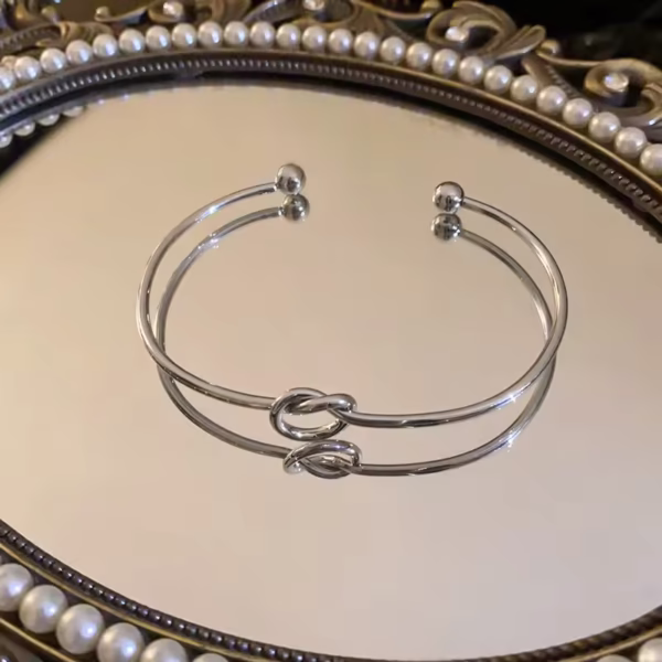 TwistWeave Vintage Stainless Steel Bracelet - Image 3