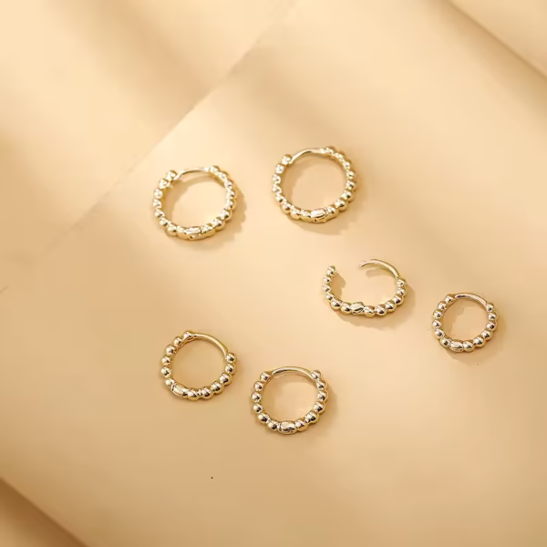 LunaPearl Minimalist Hoop Earrings - Image 2