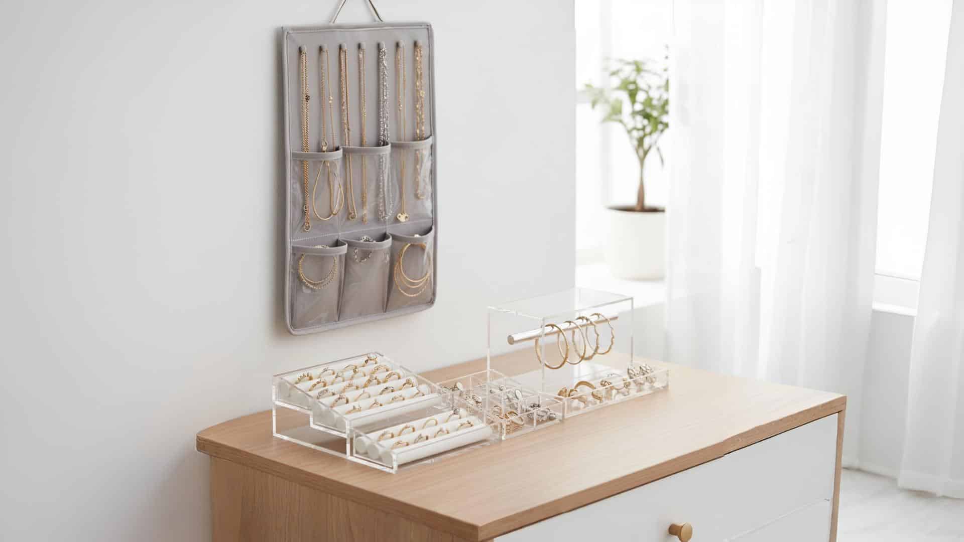 Modern Organization Systems for jewerly